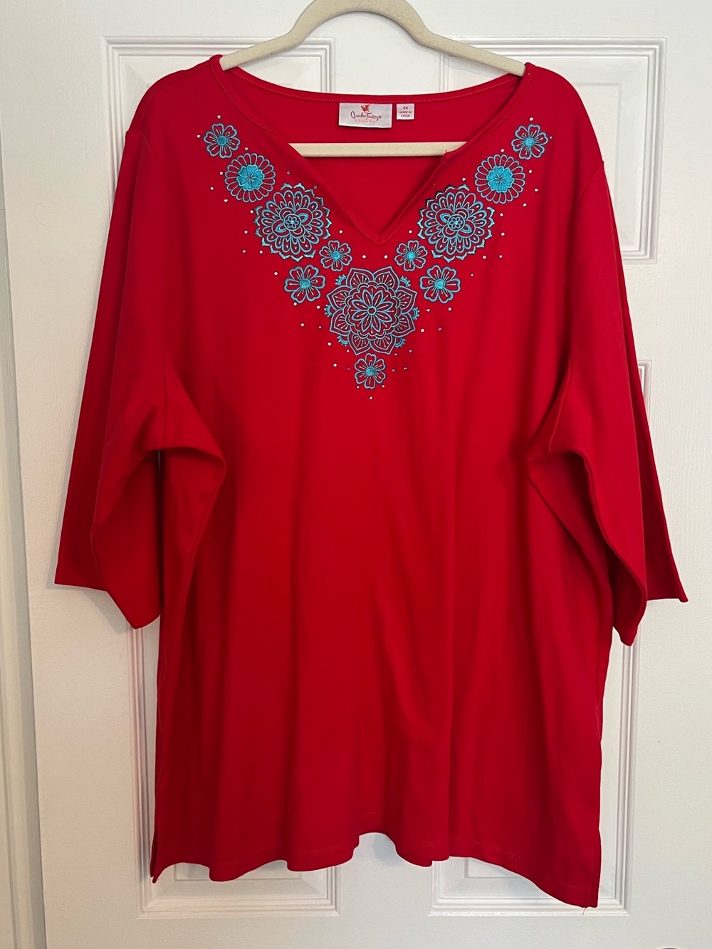Like New Quacker Factory Red V-Neck Tunic with Blue Floral Embroidery